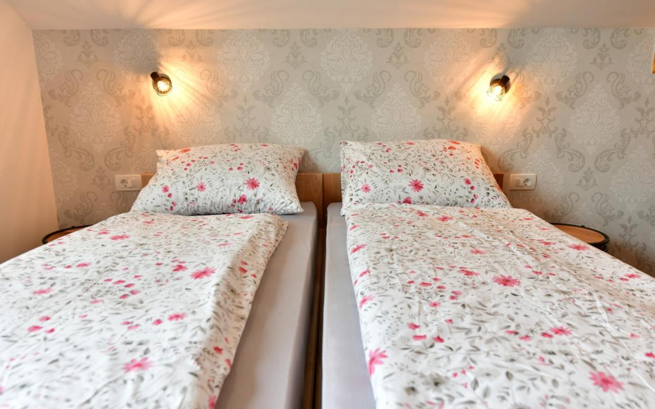 House Bela Vido Hotel Dreznik Grad Bagian luar foto