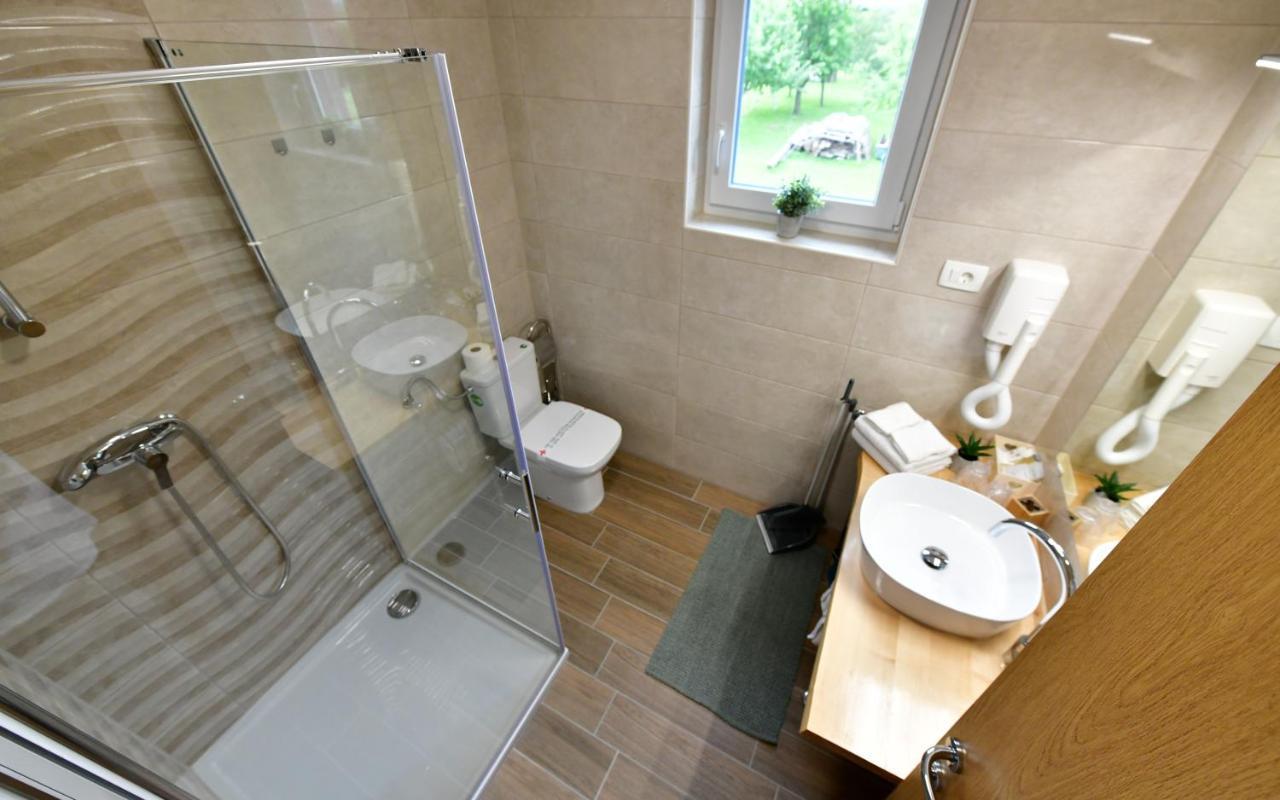 House Bela Vido Hotel Dreznik Grad Bagian luar foto